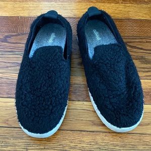 Women’s shoes Size 9